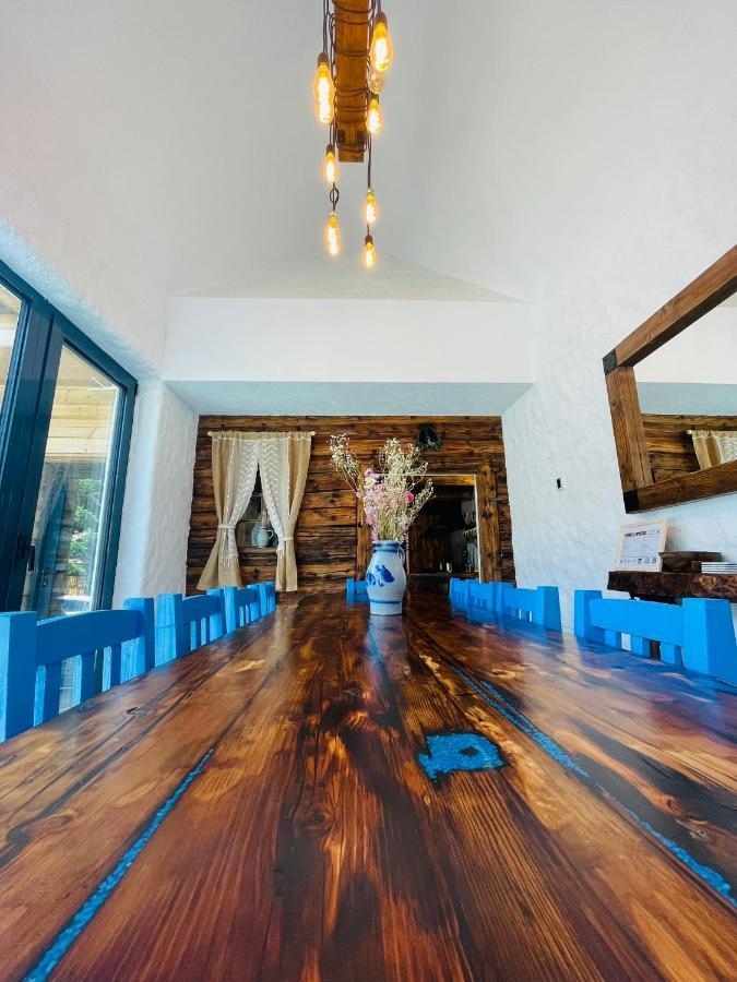 הוילה Fantanele  The Hut Retreat מראה חיצוני תמונה